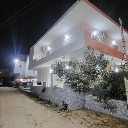 Vila Era Ksamil Luaran gambar