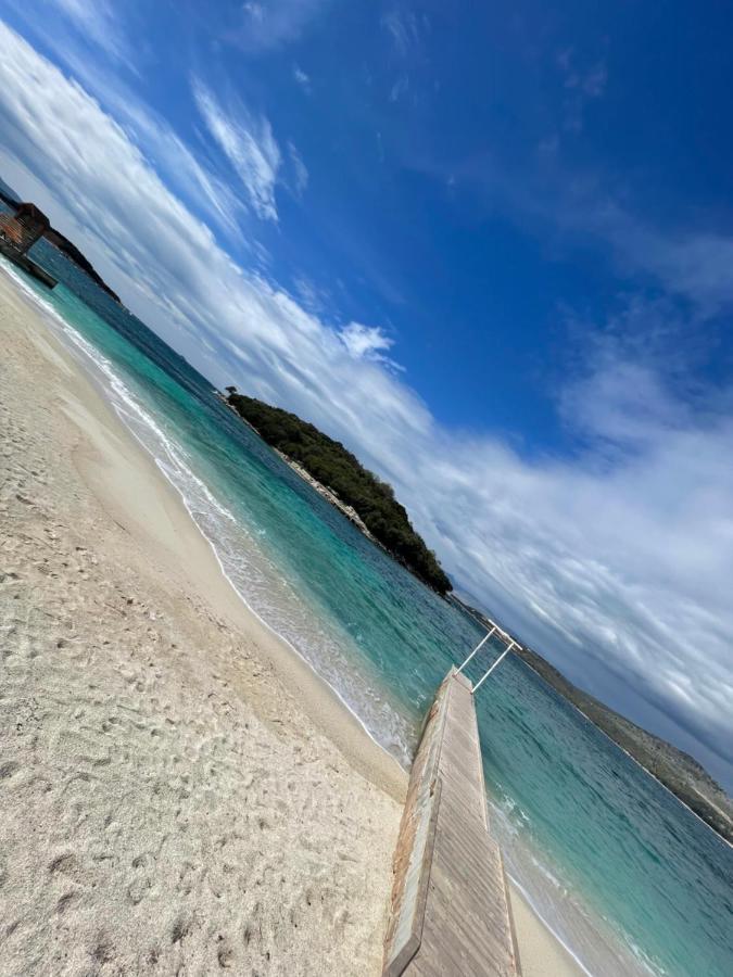 Vila Era Ksamil Luaran gambar