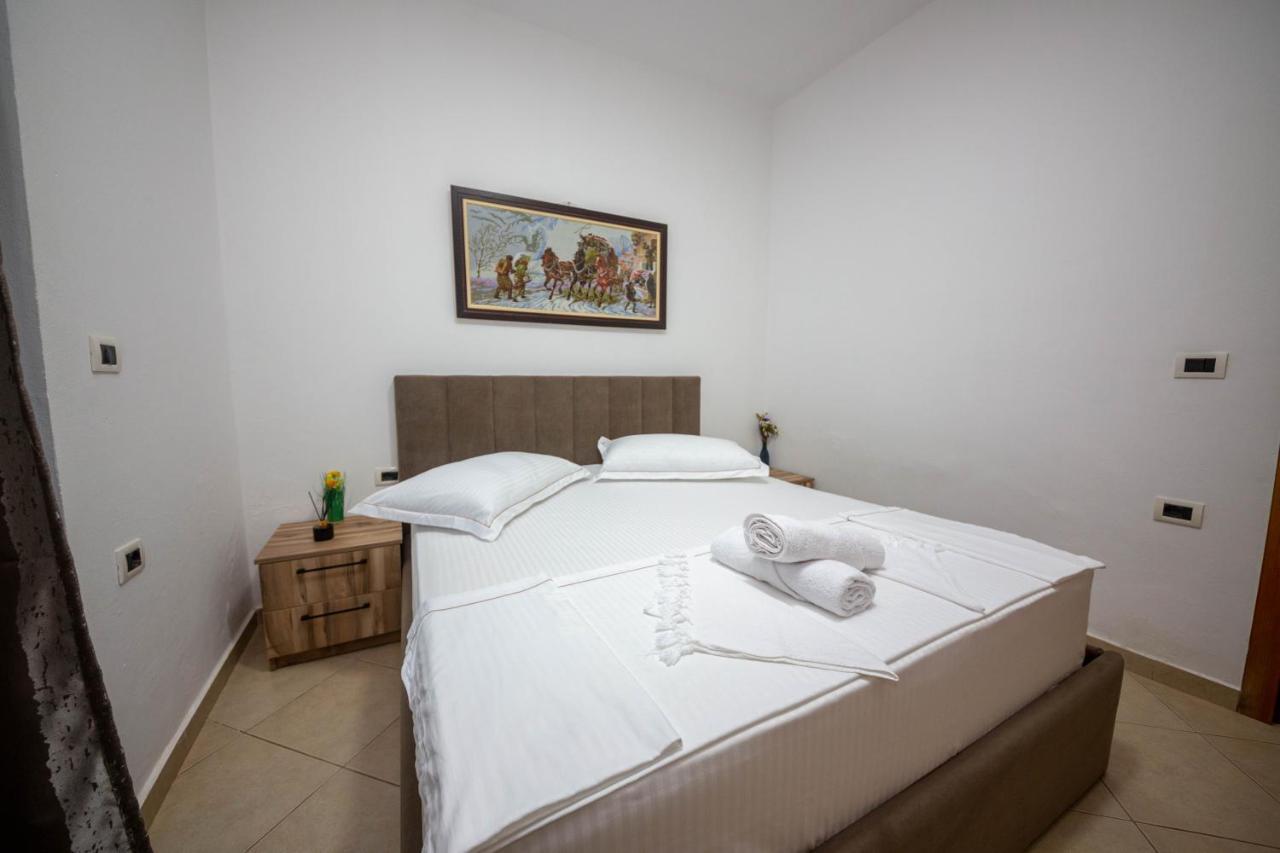 Vila Era Ksamil Luaran gambar
