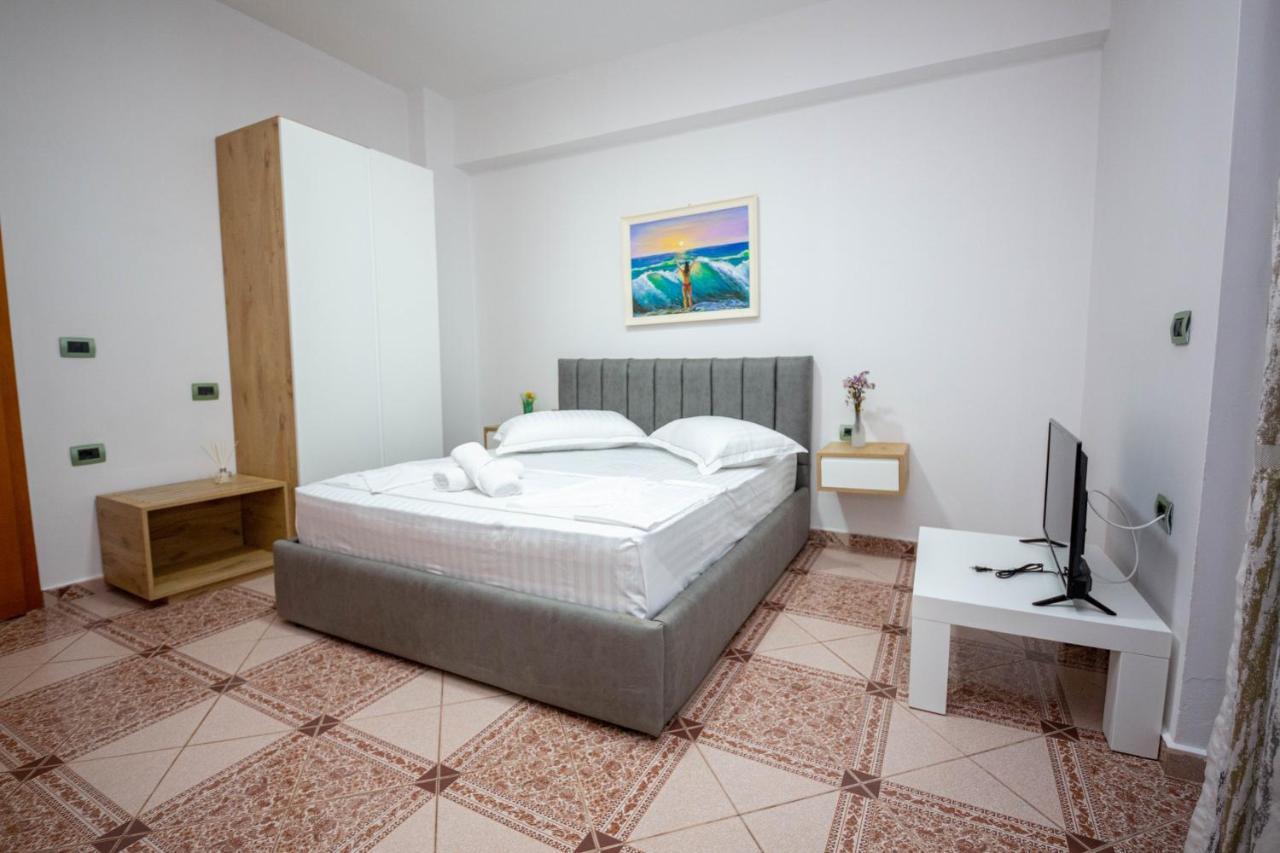 Vila Era Ksamil Luaran gambar