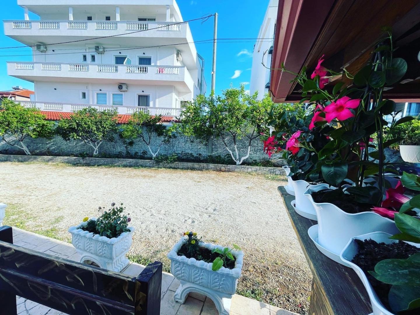 Vila Era Ksamil Luaran gambar
