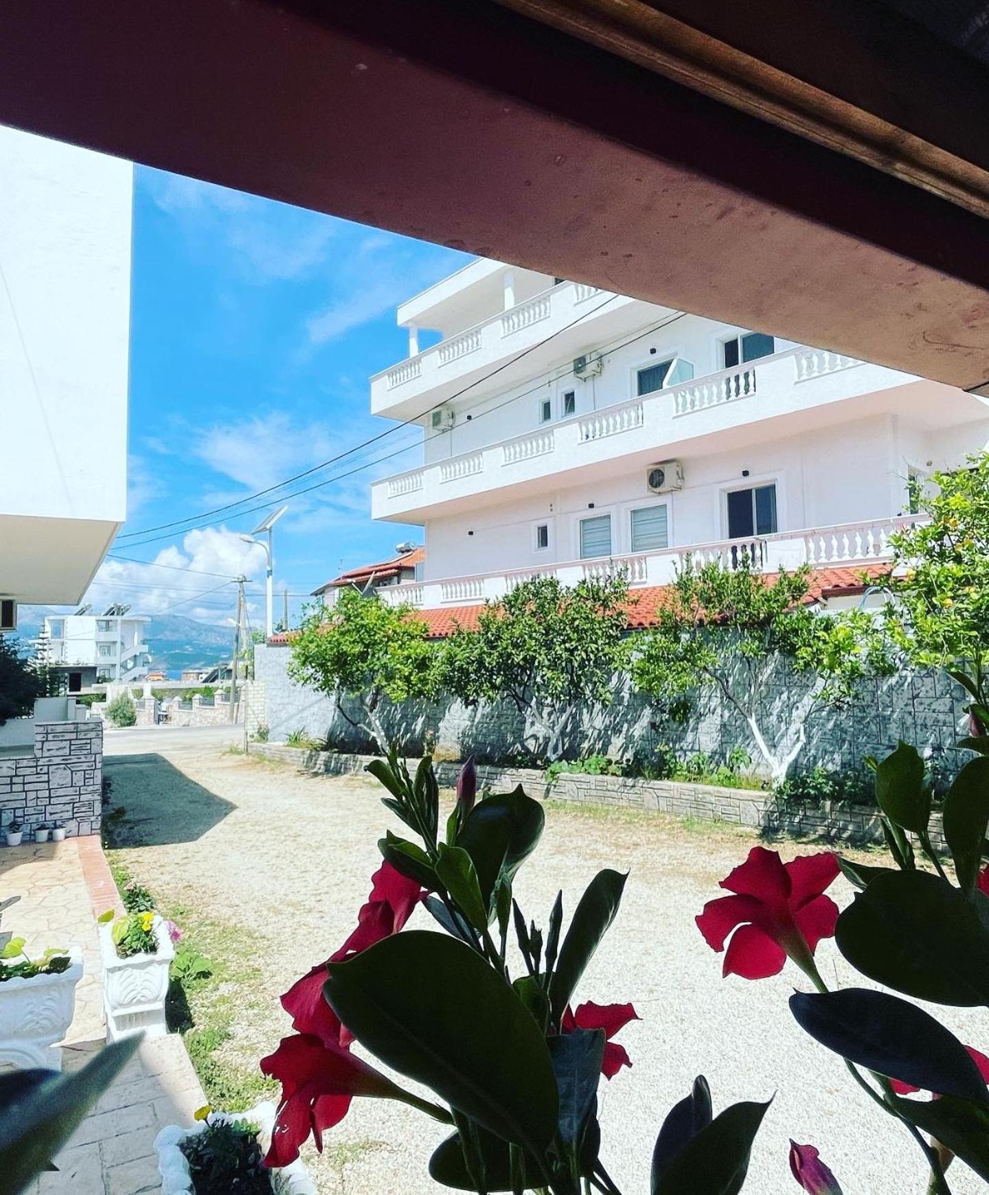 Vila Era Ksamil Luaran gambar