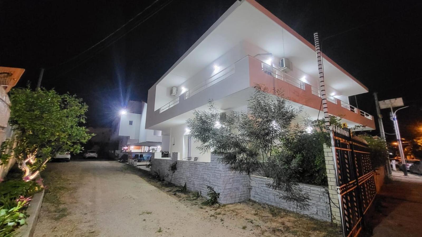 Vila Era Ksamil Luaran gambar