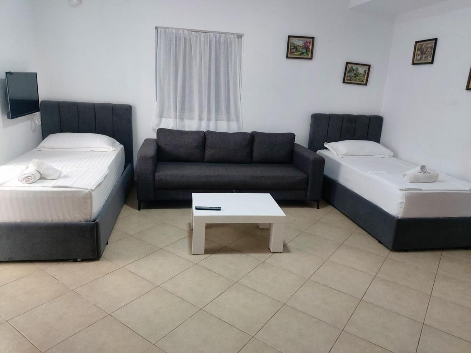 Vila Era Ksamil Luaran gambar