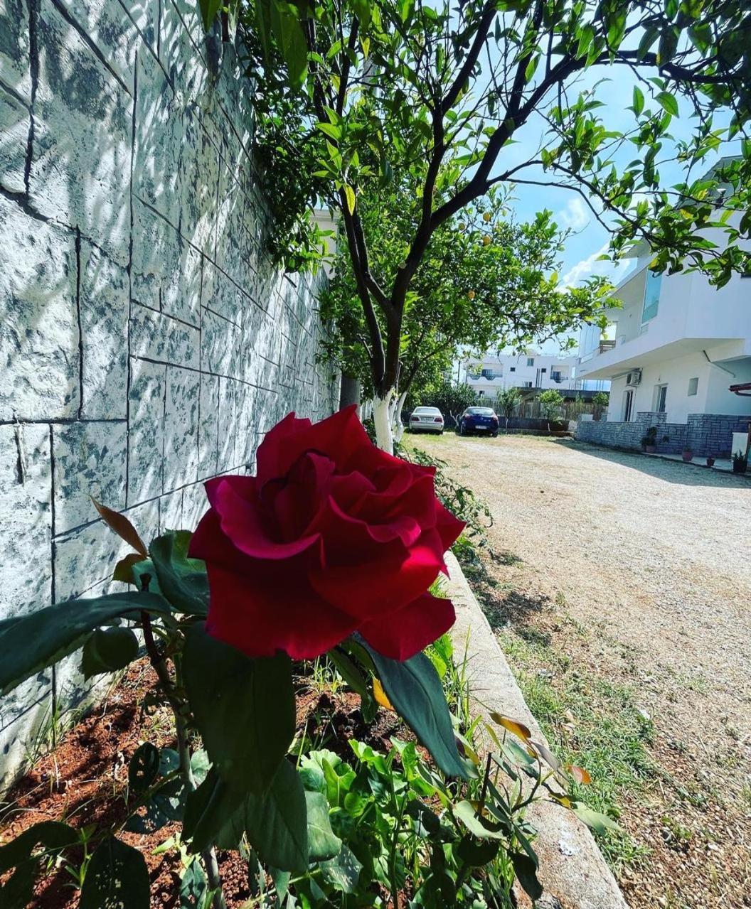 Vila Era Ksamil Luaran gambar