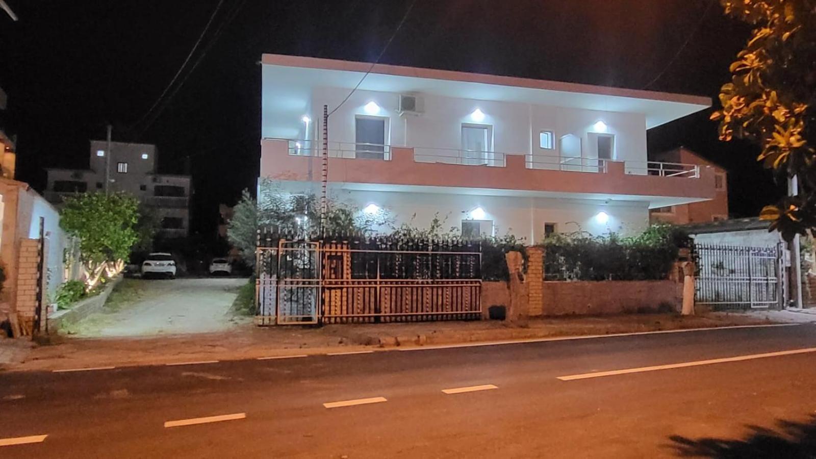 Vila Era Ksamil Luaran gambar
